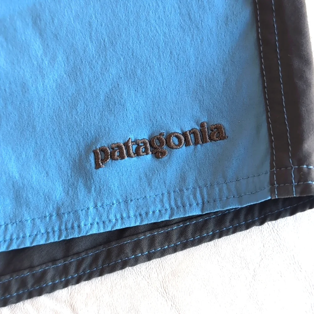 Patagonia Stretch Wavefarer Volley Gray and Blue Shorts Men's Size 36